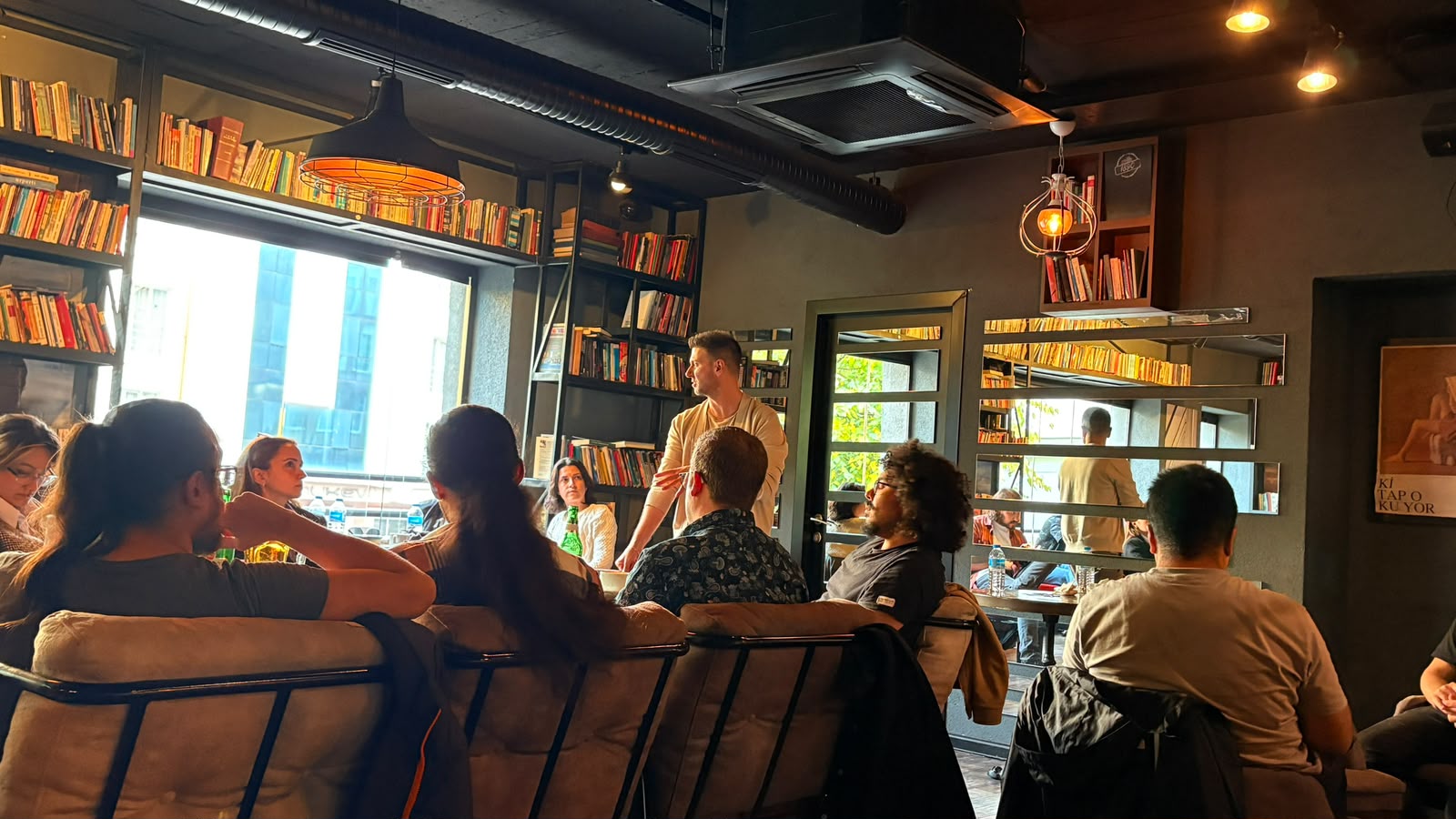 Kasım Kitap Kulübü: Ainulindalë etkinliğinden fotoğraf (1/8).