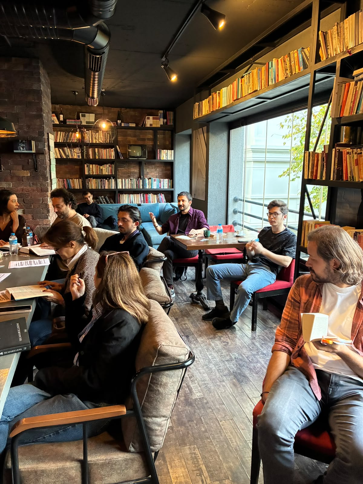Kasım Kitap Kulübü: Ainulindalë etkinliğinden fotoğraf (6/8).