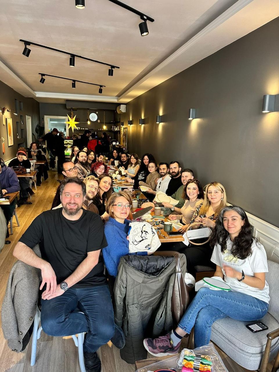 Kanaviçe Atölyesi etkinliğinden fotoğraf (2/18).